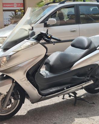 Yamaha Majesty 400 (leggi)