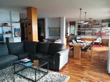 Attico con vista sul lago a bellano