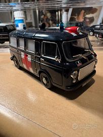 FIAT 238 anno 1967 PRC CARABINIERI 1:43