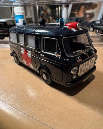 FIAT 238 anno 1967 PRC CARABINIERI 1:43
