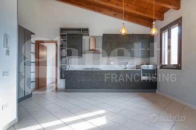 Appartamento Cento [Cod. rif V0049VRG]