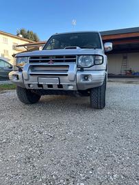 Mitsubishi Pajero 2.8 TDI gancio traino