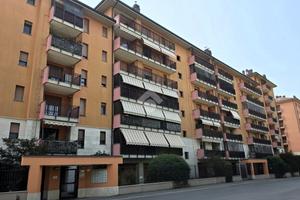 2 LOCALI A SAN GIULIANO MILANESE