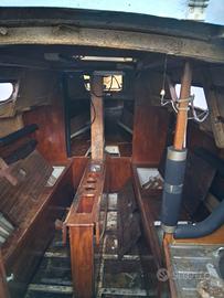 Barca a vela in alluminio con chiglia retrattile