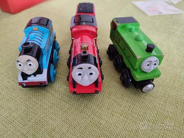 Pista legno trenino Thomas locomotive elettriche