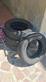 Gomme auto
