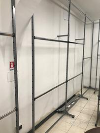 Stigli per abbigliamento e calzature per 50 mq