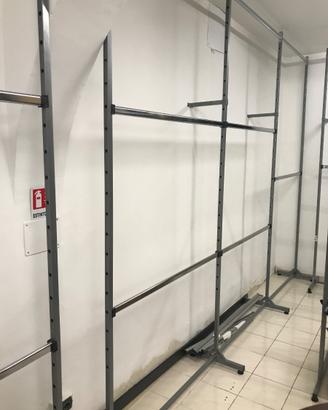 Stigli per abbigliamento e calzature per 50 mq