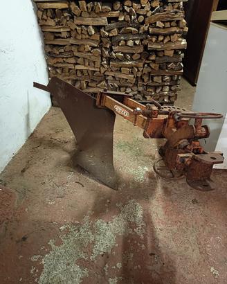 aratro monovomere per trattore pasquali 