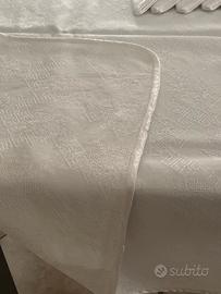 Tovaglia e tovaglioli per 12 in fiandra