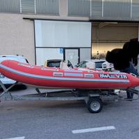 Gommone con carrello