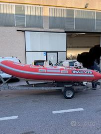 Gommone con carrello