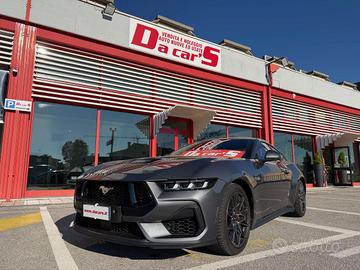 Ford Mustang Fastback 5.0 V8 GT 446cv auto, PARI