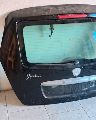 cofano lancia Ypsilon 