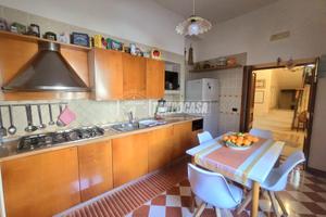 Soluzione semi indipendente con box auto