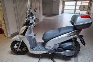 Kimco people 300 gti