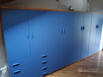 Armadio basso e lungo