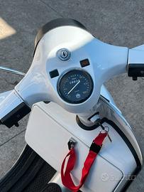 Vespa Px200E depoca