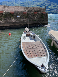 Barca a motore 15.cv autosvuotante