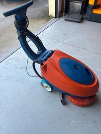 Lavapavimenti Grizzly Hemera 240