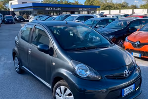 Toyota Aygo 1.0 12V VVT-i 5 porte Active Connect