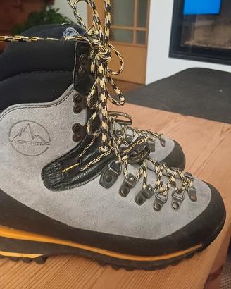 la sportiva trek