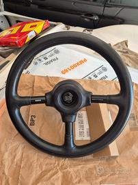 VOLANTE MOMO PORSCHE DESIGN CON MOZZO 911 +CLACSON