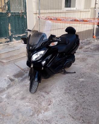 Suzuki Burgman 650 executive