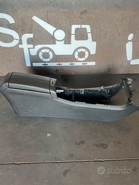 BRACCIOLO CENTRALE MERCEDES CLASSE A w177