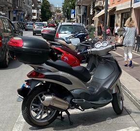Piaggio Beverly 200