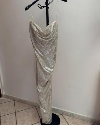 vestito diciottesimo usato solo una volta