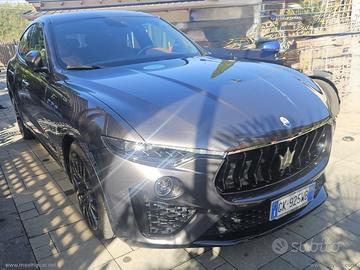 MASERATI Levante 330 CV MHEV AWD GT