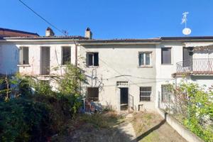 CASA SEMINDIPENDENTE A BRONI