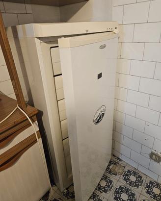 congelatore verticale a cassetti