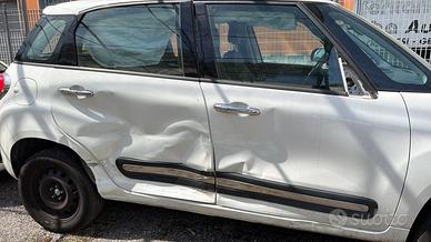 Fiat 500L 0.9 TwinAir Turbo metano 2013 incidentat