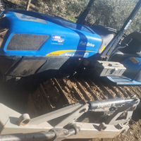 Trattore cingolato New Holland 40 40 con apripista