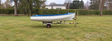 Veliplano Espada 5,50 m con vele e carrello