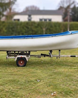 Veliplano Espada 5,50 m con vele e carrello