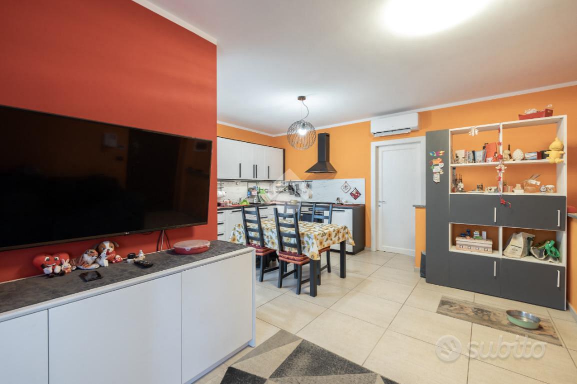 4 LOCALI A RIVA PRESSO CHIERI - Vista 5