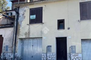 3 LOCALI A AGOSTA