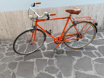 bicicletta bici stile classico arancione 