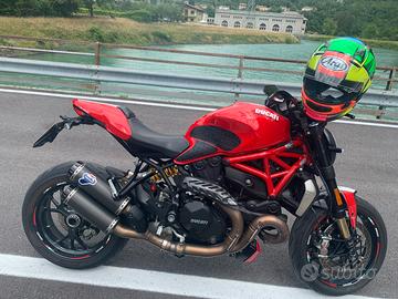 Ducati Monster 1200 r