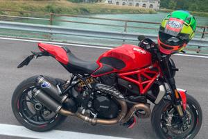 Ducati Monster 1200 r