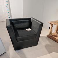 poltrona in pelle disponibile anche bianca 