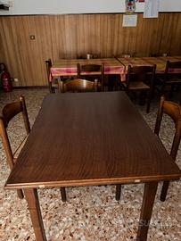Set Tavolo e sedie di legno