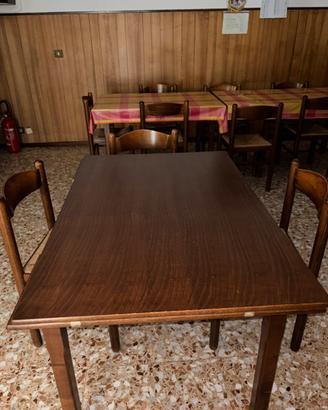 Set Tavolo e sedie di legno