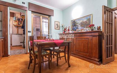 TRE LOCALI CON BOX