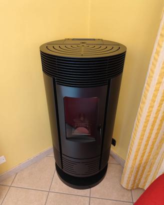 Stufa a pellet marca Linea Vz