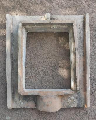 Antico lucernaio in laterizio
