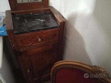 Mobiletto antico con specchio marmo nero